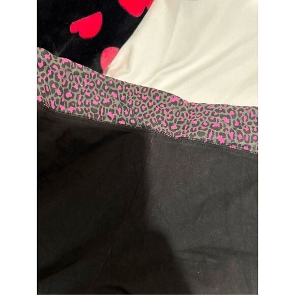 VS PINK pink/black leopard animal cheetah  bling yoga legging capri/ - Picture 3 of 4